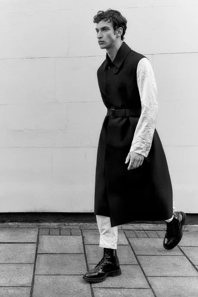 Look 11